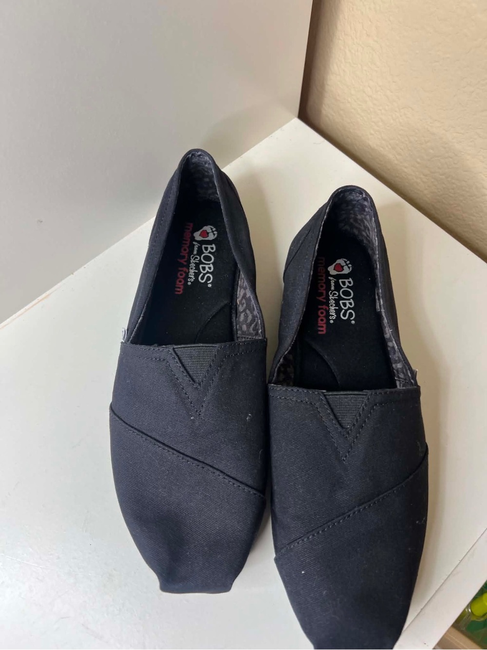 BOBS Skechers Plush Peace & Love Black Canvas Slip-On Flats Women’s 9.5